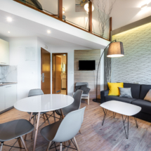 Two-level studio with patio and sea view (3)