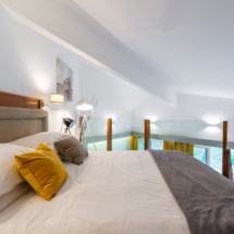 Two-level studio with patio and sea view (5)